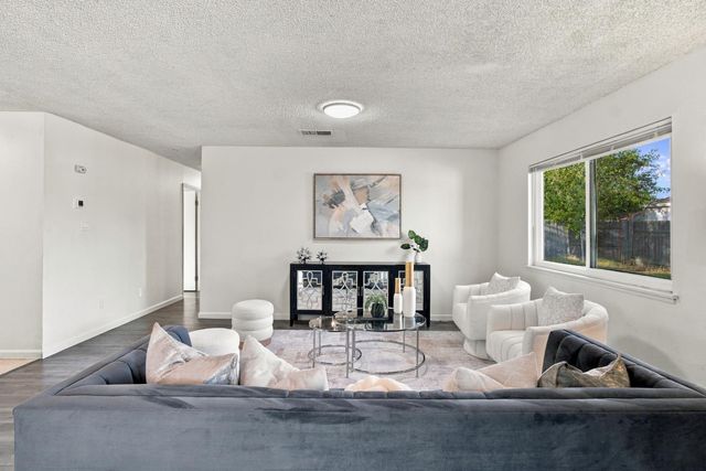 7927 Albion Way, Sacramento, CA 95832