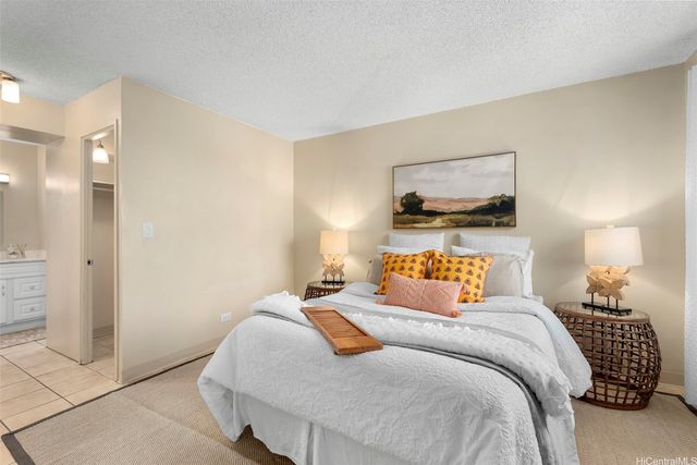 98-1038 Moanalua Road 1502, Aiea, HI 96701