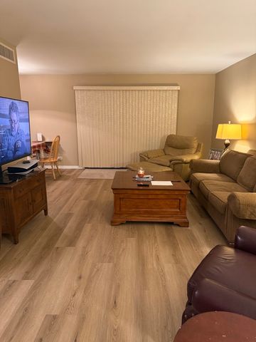 840 Wellington Avenue 115, Elk Grove Village, IL 60007