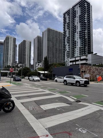 1600 NE 1st Avenue 2015, Miami, FL 33132