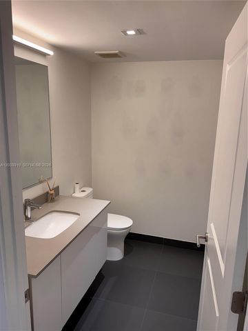 1600 NE 1st Avenue 2015, Miami, FL 33132