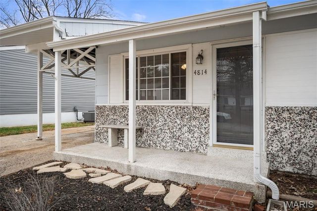 4814 Orange Blossom Lane, Hazelwood, MO 63042