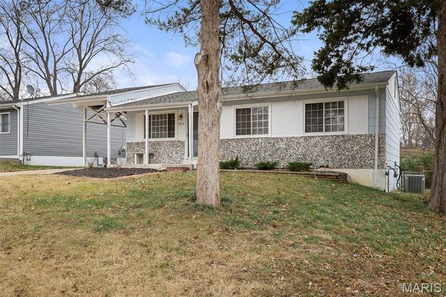 4814 Orange Blossom Lane, Hazelwood, MO 63042