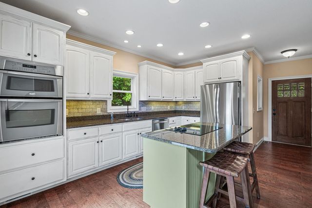 105 Sharons Valley Drive, Hayesville, NC 28904