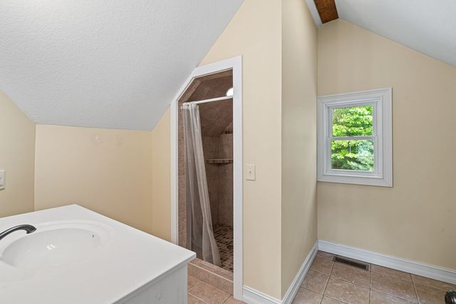 105 Sharons Valley Drive, Hayesville, NC 28904