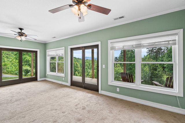 105 Sharons Valley Drive, Hayesville, NC 28904