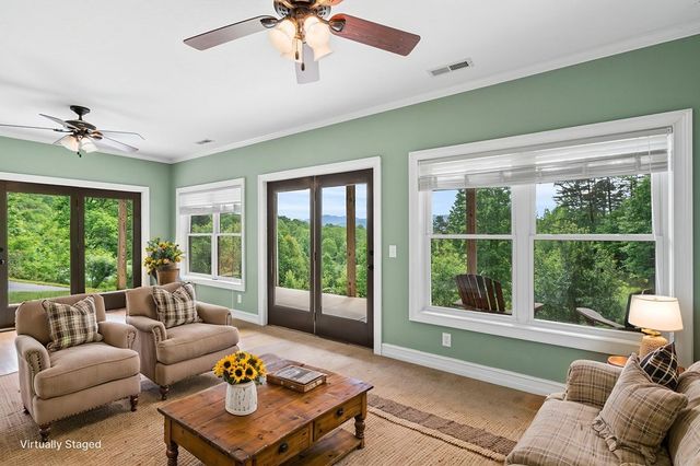 105 Sharons Valley Drive, Hayesville, NC 28904
