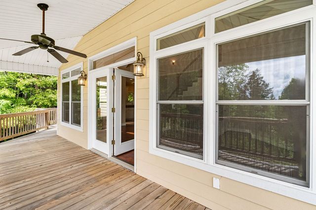 105 Sharons Valley Drive, Hayesville, NC 28904