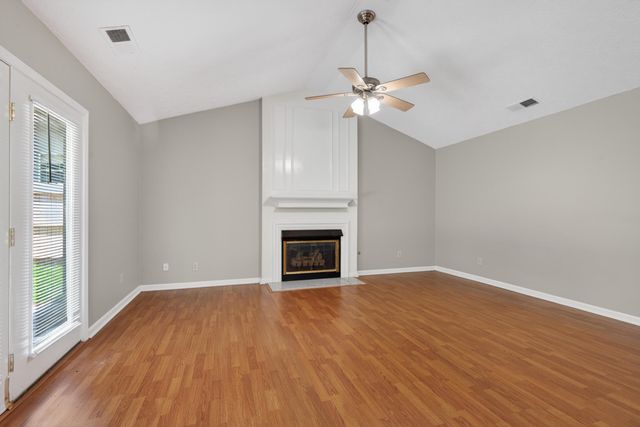 929 Seneca Park, Lexington, KY 40515