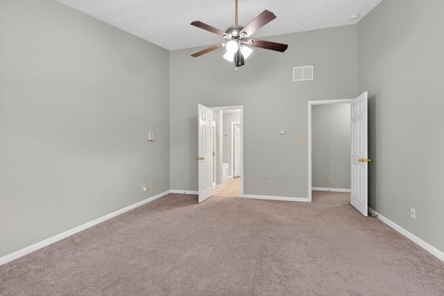 929 Seneca Park, Lexington, KY 40515