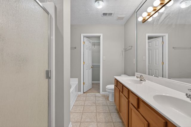 929 Seneca Park, Lexington, KY 40515