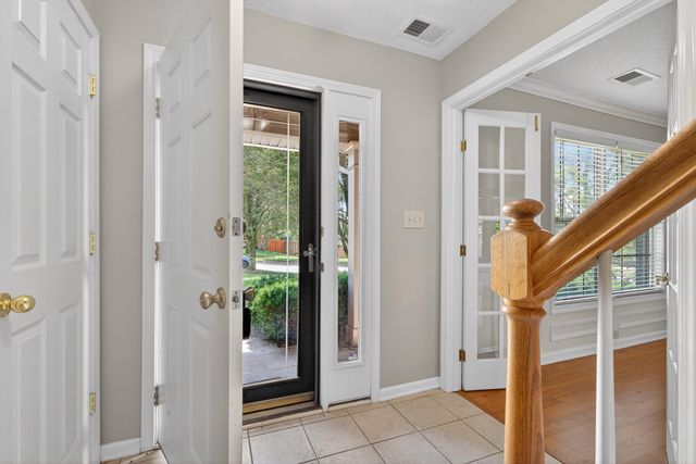 929 Seneca Park, Lexington, KY 40515