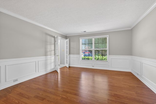929 Seneca Park, Lexington, KY 40515