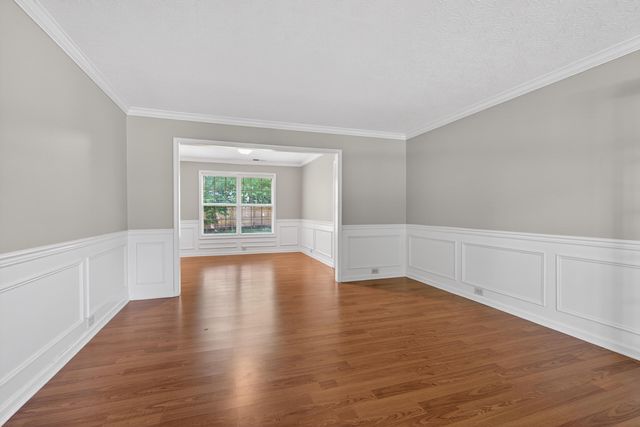 929 Seneca Park, Lexington, KY 40515