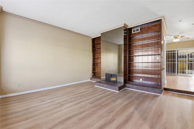 7700 Creekbend Drive 75, Houston, TX 77071