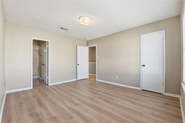 7700 Creekbend Drive 75, Houston, TX 77071