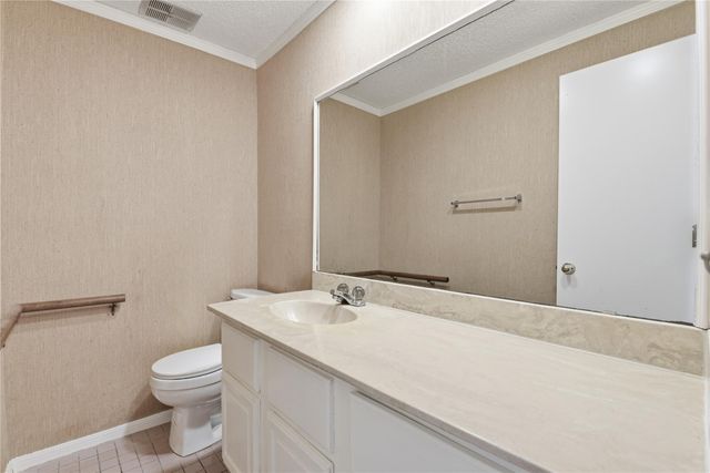 7700 Creekbend Drive 75, Houston, TX 77071