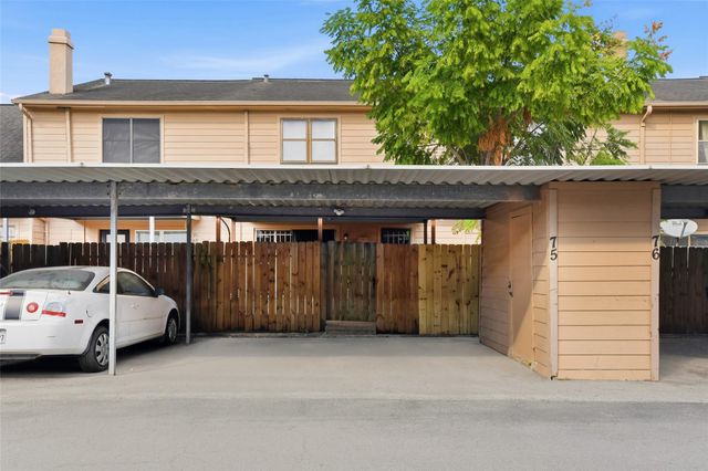 7700 Creekbend Drive 75, Houston, TX 77071