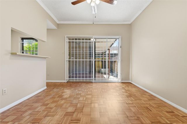 7700 Creekbend Drive 75, Houston, TX 77071