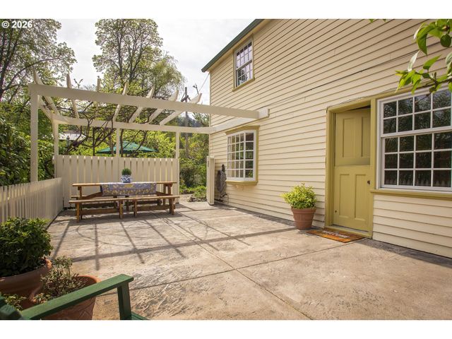 1808 Nw ASPEN Ave, Portland, OR 97210