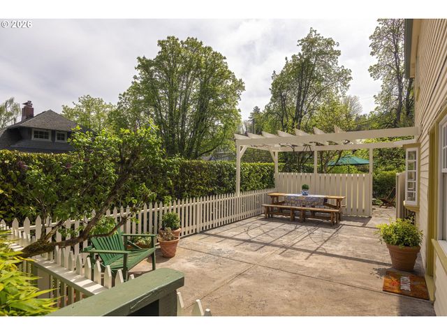 1808 Nw ASPEN Ave, Portland, OR 97210