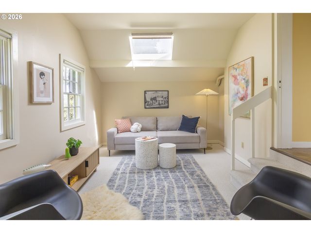 1808 Nw ASPEN Ave, Portland, OR 97210