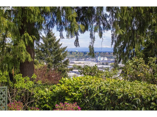 1808 Nw ASPEN Ave, Portland, OR 97210