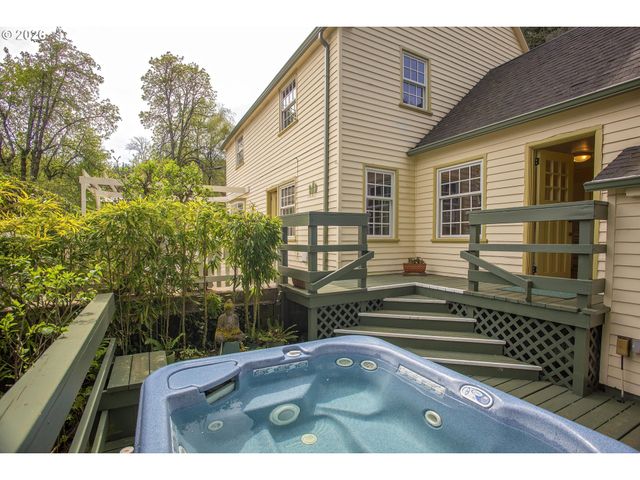 1808 Nw ASPEN Ave, Portland, OR 97210