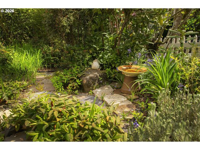 1808 Nw ASPEN Ave, Portland, OR 97210