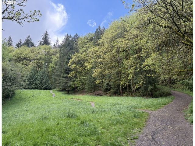 1808 Nw ASPEN Ave, Portland, OR 97210