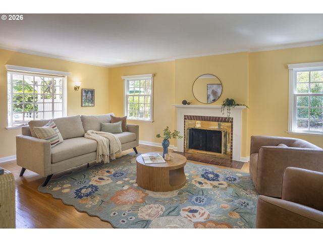 1808 Nw ASPEN Ave, Portland, OR 97210