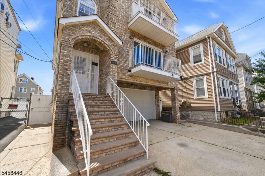 544 Bond St, Elizabeth City, NJ 07206 — photo 3