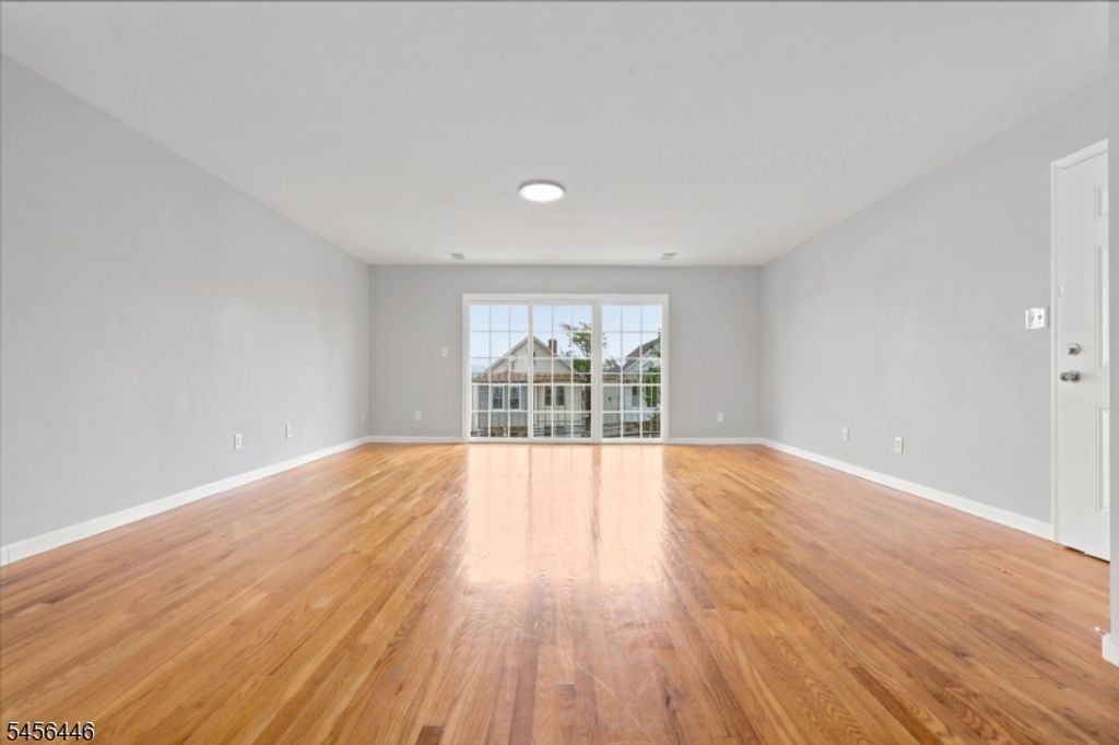 544 Bond St, Elizabeth City, NJ 07206 — photo 5