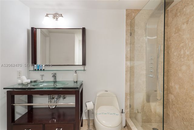 1750 N Bayshore Dr 3409, Miami, FL 33132