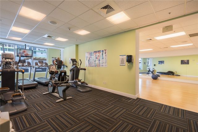 1750 N Bayshore Dr 3409, Miami, FL 33132