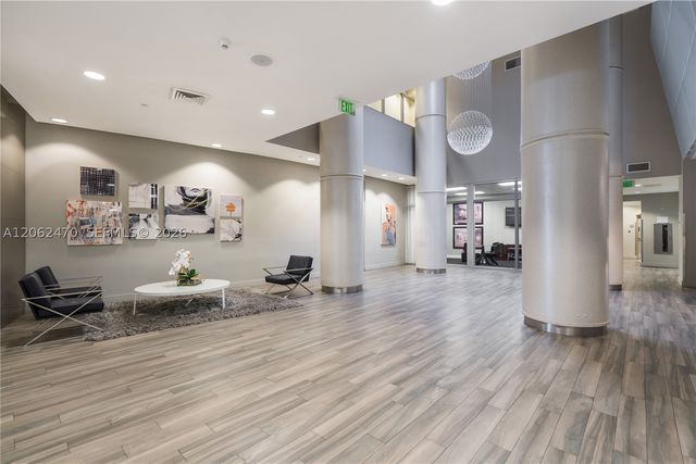 1750 N Bayshore Dr 3409, Miami, FL 33132