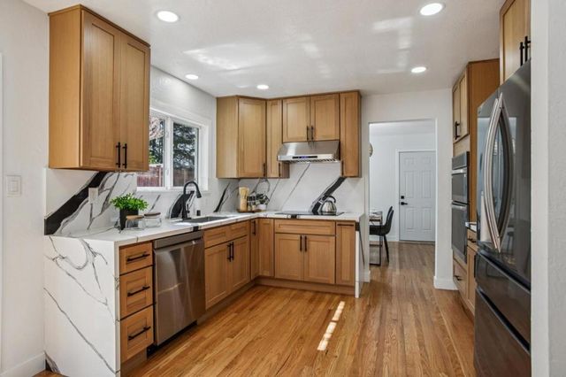 1500 E Campbell, Campbell, CA 95008