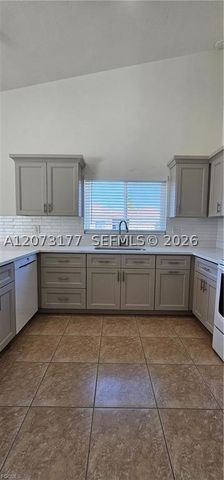 420 SE 15TH TER, Cape Coral, FL 33990