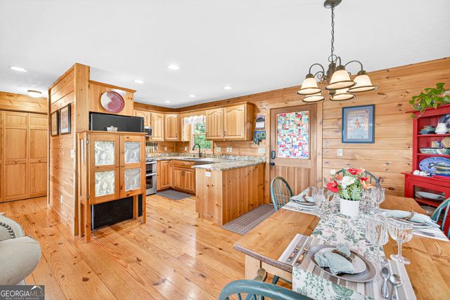 95 Scenic Way, Ellijay, GA 30540
