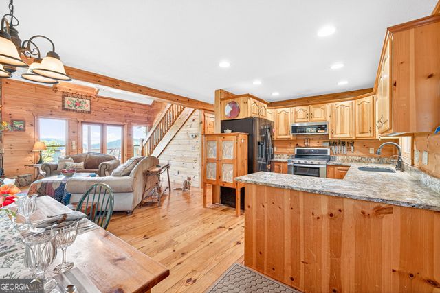 95 Scenic Way, Ellijay, GA 30540