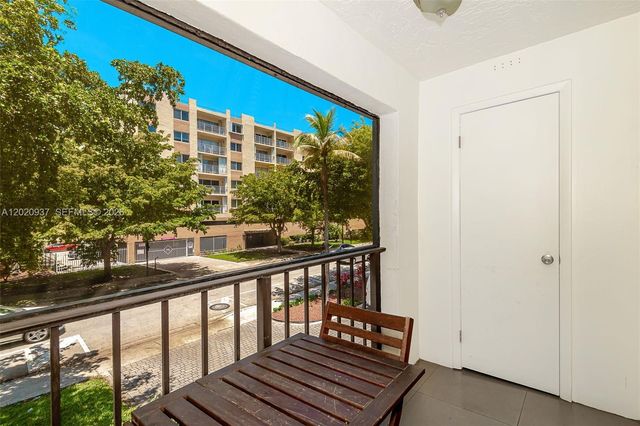 201 178th Dr 212, Sunny Isles Beach, FL 33160