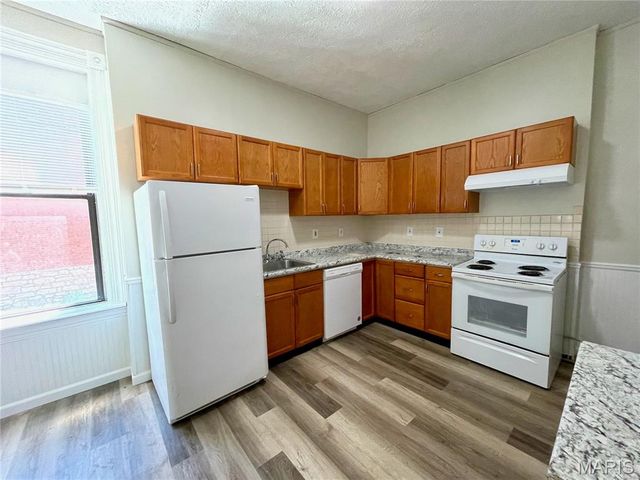 3943 Iowa Avenue, St Louis, MO 63118