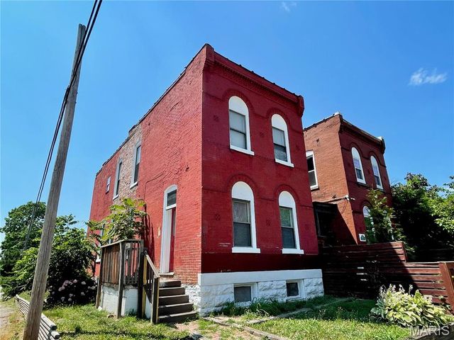 3943 Iowa Avenue, St Louis, MO 63118