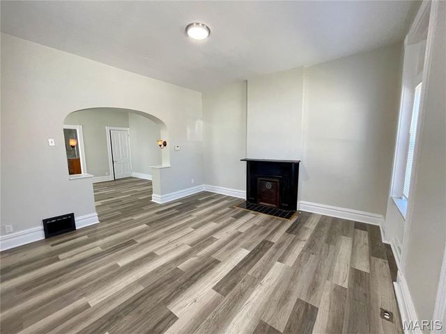 3943 Iowa Avenue, St Louis, MO 63118