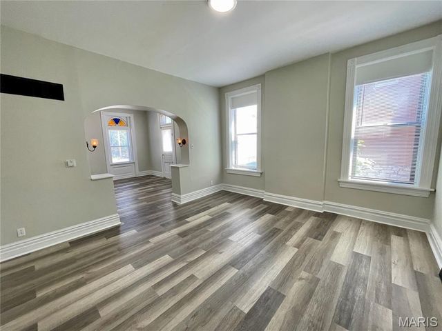 3943 Iowa Avenue, St Louis, MO 63118