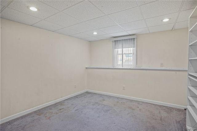 39 Gateway Court, Warwick, RI 02889