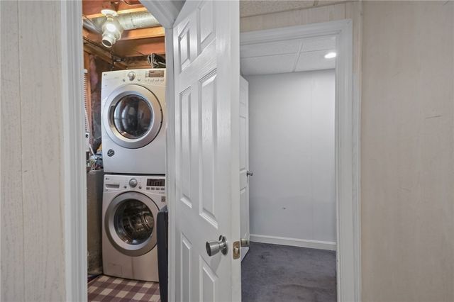 39 Gateway Court, Warwick, RI 02889