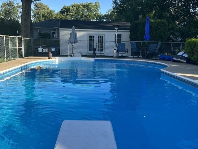 39 Gateway Court, Warwick, RI 02889