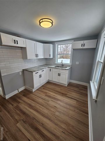 20737 NUMMER Street, Warren, MI 48089