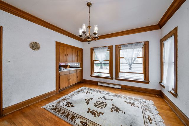 649 Hill Avenue, Glen Ellyn, IL 60137